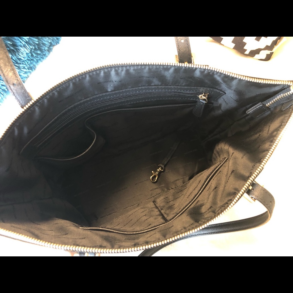 Michael Kors Black Saffiano Leather Tote with Gold Logo Charm - Picture 7 of 8